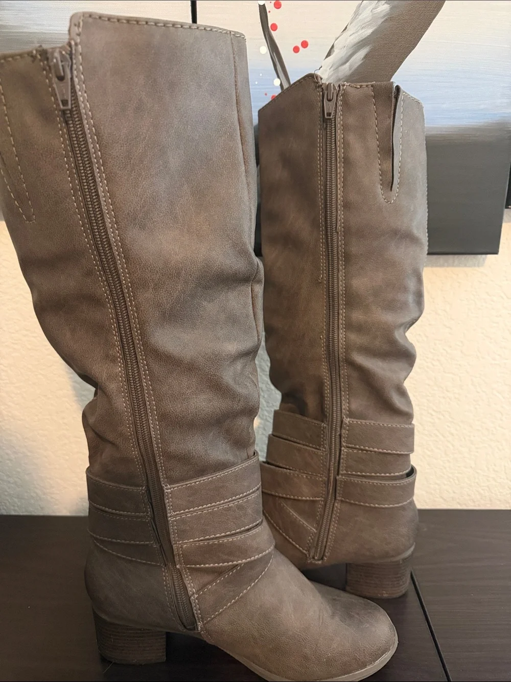 N/A stylish brown
